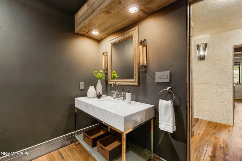 1825 Manzanita, Reno, Nevada 89509, 5 Bedrooms Bedrooms, ,4 BathroomsBathrooms,Residential,Residential,Manzanita,250058182