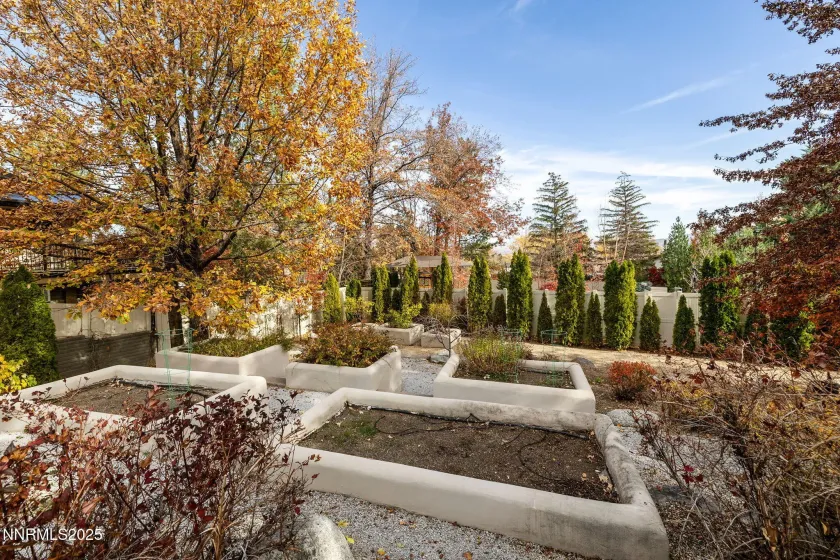 1825 Manzanita, Reno, Nevada 89509, 5 Bedrooms Bedrooms, ,4 BathroomsBathrooms,Residential,Residential,Manzanita,250058182