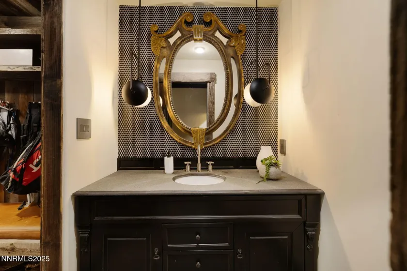 1825 Manzanita, Reno, Nevada 89509, 5 Bedrooms Bedrooms, ,4 BathroomsBathrooms,Residential,Residential,Manzanita,250058182