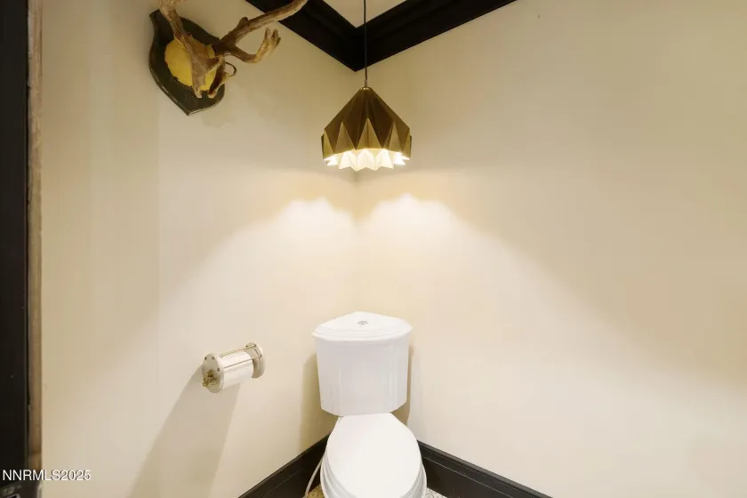 1825 Manzanita, Reno, Nevada 89509, 5 Bedrooms Bedrooms, ,4 BathroomsBathrooms,Residential,Residential,Manzanita,250058182