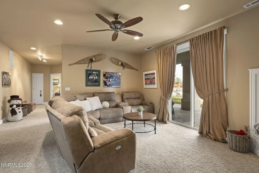 1255 Springer, Reno, Nevada 89511, 4 Bedrooms Bedrooms, ,4 BathroomsBathrooms,Residential,Residential,Springer,250058184