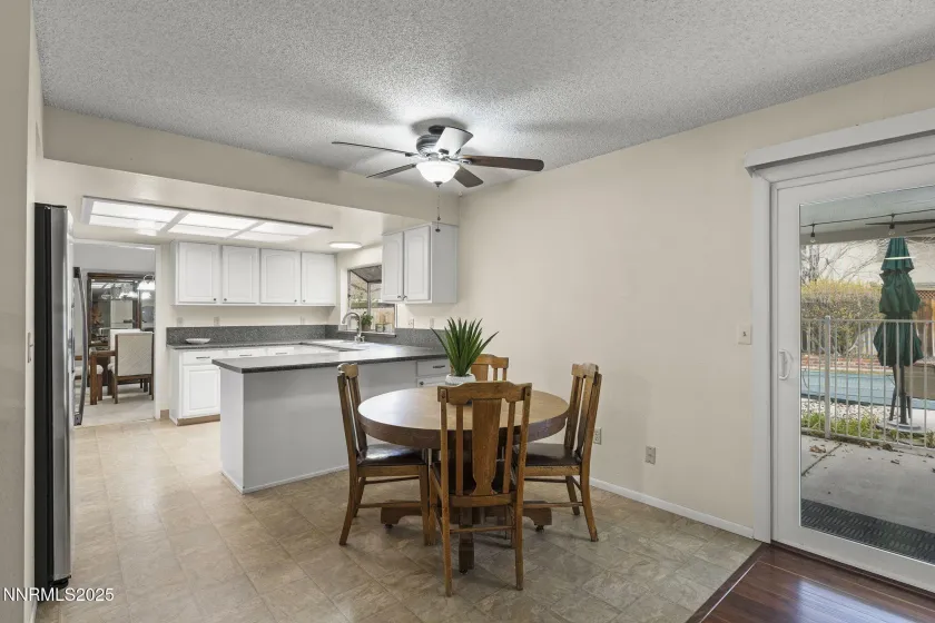 2252 Sycamore Glen, Sparks, Nevada 89434, 4 Bedrooms Bedrooms, ,3 BathroomsBathrooms,Residential,Residential,Sycamore Glen,250058187