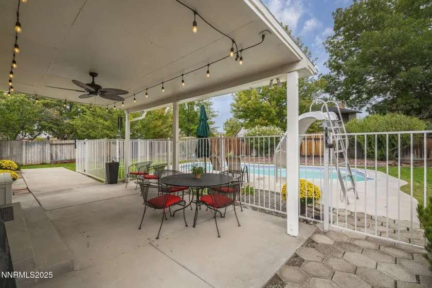 2252 Sycamore Glen, Sparks, Nevada 89434, 4 Bedrooms Bedrooms, ,3 BathroomsBathrooms,Residential,Residential,Sycamore Glen,250058187