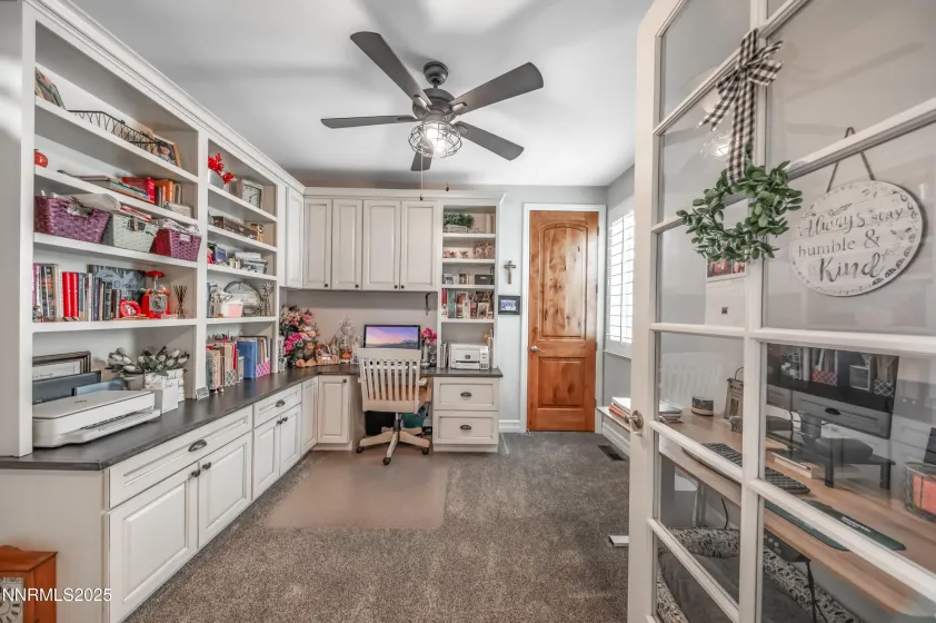 605 Hay Bale, Sparks, Nevada 89441, 4 Bedrooms Bedrooms, ,3 BathroomsBathrooms,Residential,Residential,Hay Bale,250058188