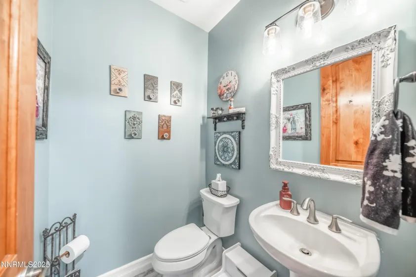 605 Hay Bale, Sparks, Nevada 89441, 4 Bedrooms Bedrooms, ,3 BathroomsBathrooms,Residential,Residential,Hay Bale,250058188