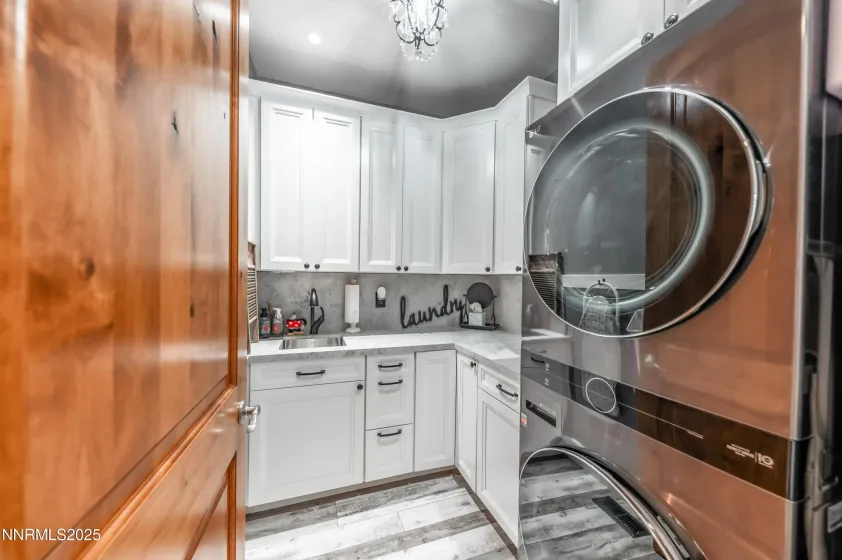 605 Hay Bale, Sparks, Nevada 89441, 4 Bedrooms Bedrooms, ,3 BathroomsBathrooms,Residential,Residential,Hay Bale,250058188