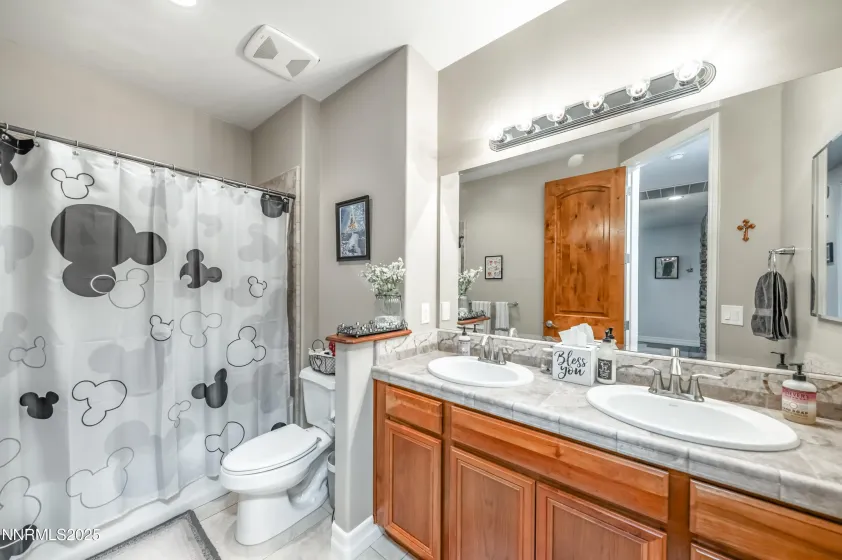 605 Hay Bale, Sparks, Nevada 89441, 4 Bedrooms Bedrooms, ,3 BathroomsBathrooms,Residential,Residential,Hay Bale,250058188