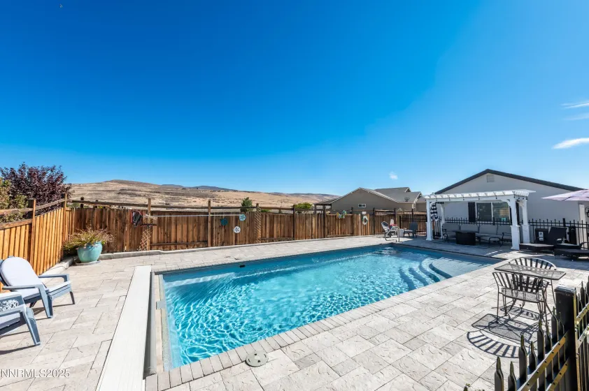 605 Hay Bale, Sparks, Nevada 89441, 4 Bedrooms Bedrooms, ,3 BathroomsBathrooms,Residential,Residential,Hay Bale,250058188