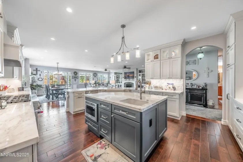 605 Hay Bale, Sparks, Nevada 89441, 4 Bedrooms Bedrooms, ,3 BathroomsBathrooms,Residential,Residential,Hay Bale,250058188