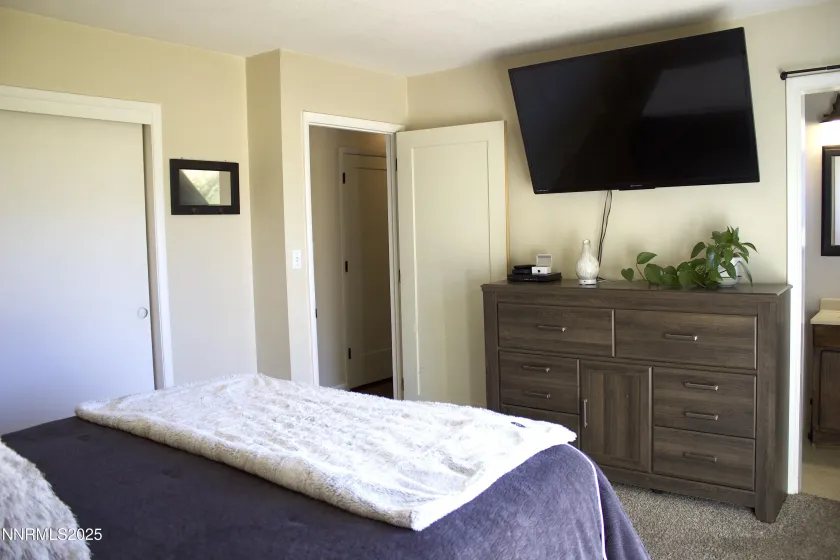 942 Riverview, Gardnerville, Nevada 89460, 3 Bedrooms Bedrooms, ,2 BathroomsBathrooms,Residential,Residential,Riverview,250058190