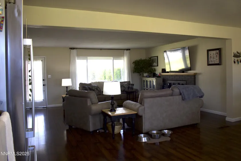 942 Riverview, Gardnerville, Nevada 89460, 3 Bedrooms Bedrooms, ,2 BathroomsBathrooms,Residential,Residential,Riverview,250058190