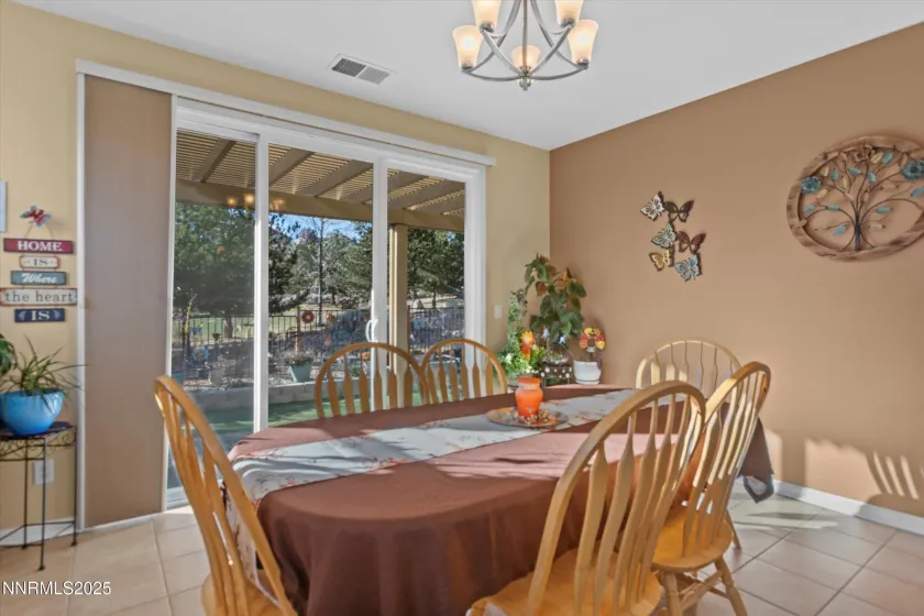 5227 Vista Heights, Sparks, Nevada 89436, 3 Bedrooms Bedrooms, ,3 BathroomsBathrooms,Residential,Residential,Vista Heights,250058195