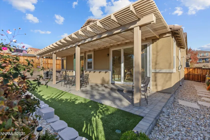 5227 Vista Heights, Sparks, Nevada 89436, 3 Bedrooms Bedrooms, ,3 BathroomsBathrooms,Residential,Residential,Vista Heights,250058195