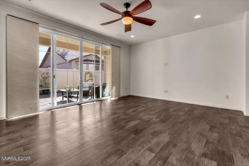 9620 Jessica, Reno, Nevada 89521, 4 Bedrooms Bedrooms, ,3 BathroomsBathrooms,Residential,Residential,Jessica,250058198