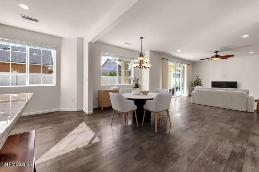 9620 Jessica, Reno, Nevada 89521, 4 Bedrooms Bedrooms, ,3 BathroomsBathrooms,Residential,Residential,Jessica,250058198