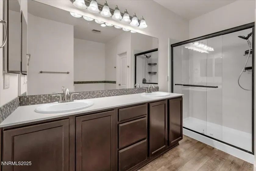 9620 Jessica, Reno, Nevada 89521, 4 Bedrooms Bedrooms, ,3 BathroomsBathrooms,Residential,Residential,Jessica,250058198