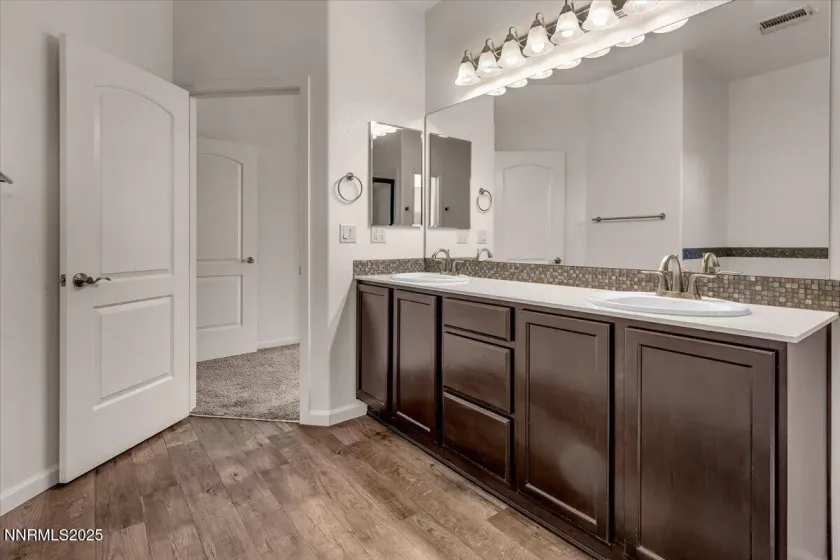 9620 Jessica, Reno, Nevada 89521, 4 Bedrooms Bedrooms, ,3 BathroomsBathrooms,Residential,Residential,Jessica,250058198