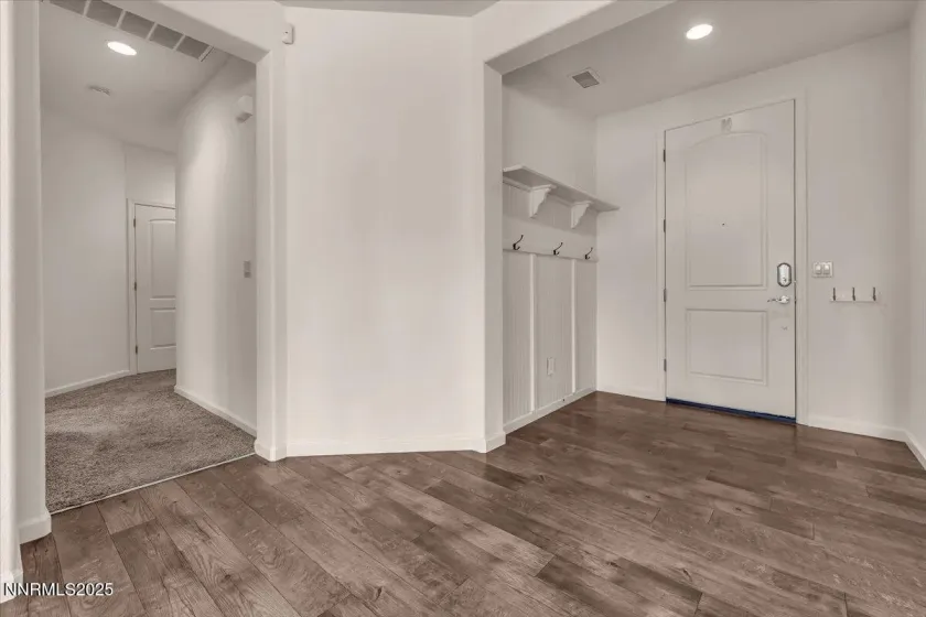 9620 Jessica, Reno, Nevada 89521, 4 Bedrooms Bedrooms, ,3 BathroomsBathrooms,Residential,Residential,Jessica,250058198