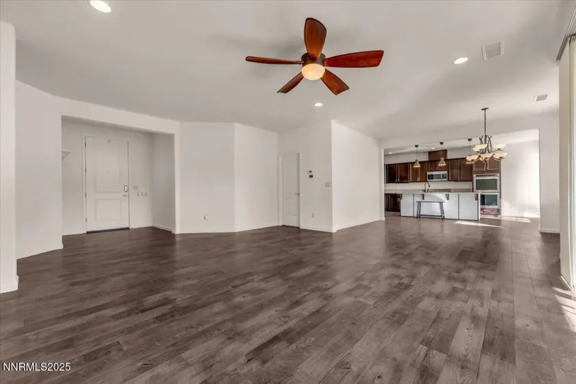 9620 Jessica, Reno, Nevada 89521, 4 Bedrooms Bedrooms, ,3 BathroomsBathrooms,Residential,Residential,Jessica,250058198