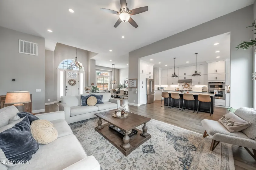 30 Calla Lily, Reno, Nevada 89511, 4 Bedrooms Bedrooms, ,3 BathroomsBathrooms,Residential,Residential,Calla Lily,250058199