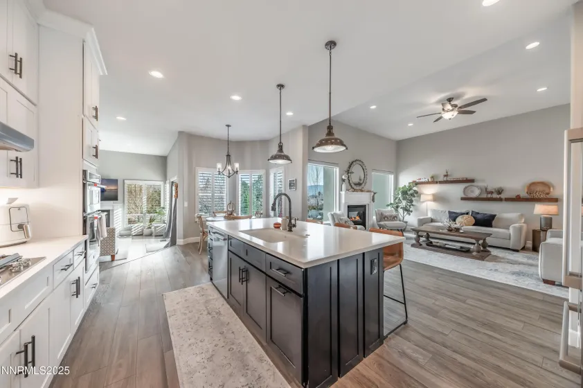 30 Calla Lily, Reno, Nevada 89511, 4 Bedrooms Bedrooms, ,3 BathroomsBathrooms,Residential,Residential,Calla Lily,250058199