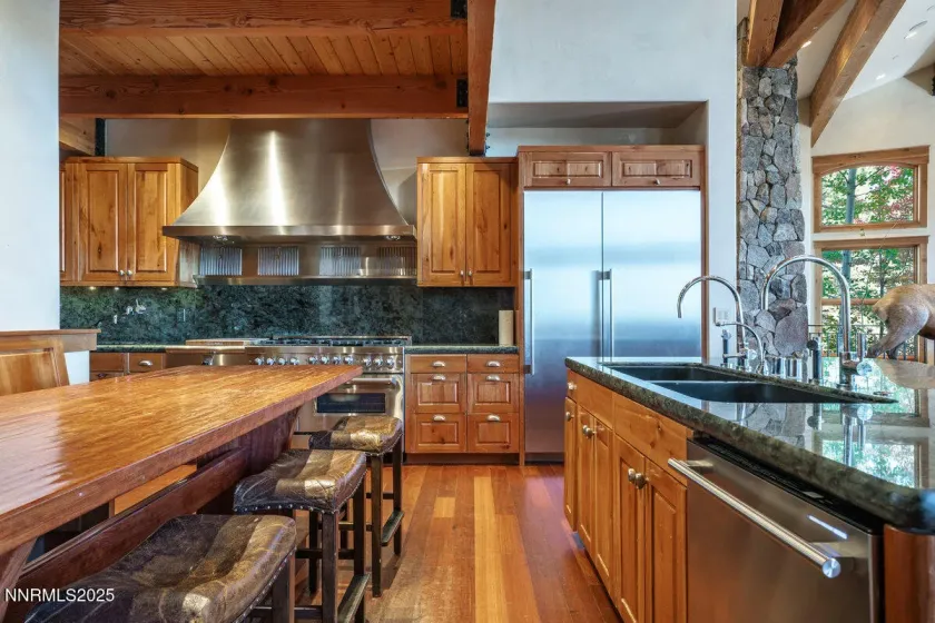 951 Divot, Incline Village, Nevada 89451, 6 Bedrooms Bedrooms, ,8 BathroomsBathrooms,Residential,Residential,Divot,250058202