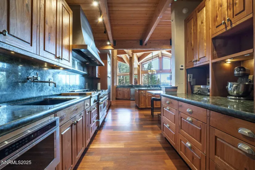 951 Divot, Incline Village, Nevada 89451, 6 Bedrooms Bedrooms, ,8 BathroomsBathrooms,Residential,Residential,Divot,250058202