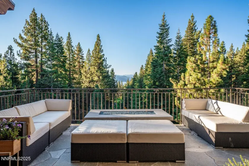 951 Divot, Incline Village, Nevada 89451, 6 Bedrooms Bedrooms, ,8 BathroomsBathrooms,Residential,Residential,Divot,250058202