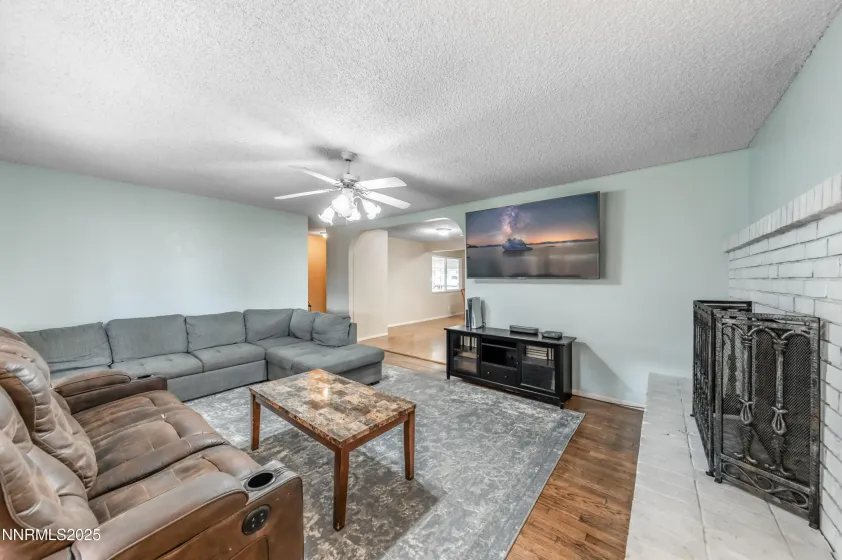 1155 Beldon, Reno, Nevada 89503, 3 Bedrooms Bedrooms, ,2 BathroomsBathrooms,Residential,Residential,Beldon,250058210