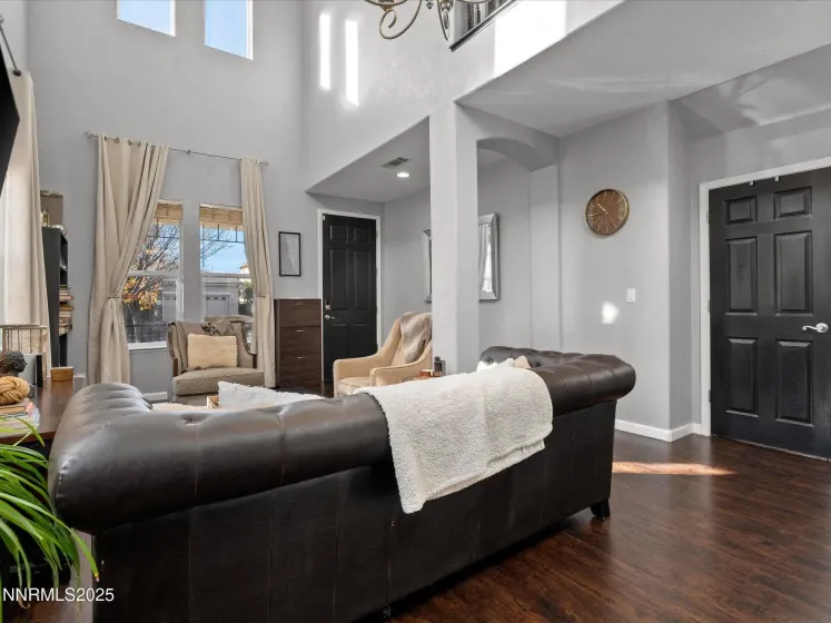 6970 Rioja, Sparks, Nevada 89436, 5 Bedrooms Bedrooms, ,3 BathroomsBathrooms,Residential,Residential,Rioja,250058212