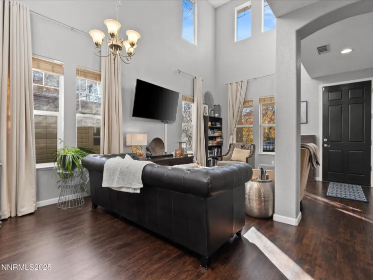 6970 Rioja, Sparks, Nevada 89436, 5 Bedrooms Bedrooms, ,3 BathroomsBathrooms,Residential,Residential,Rioja,250058212