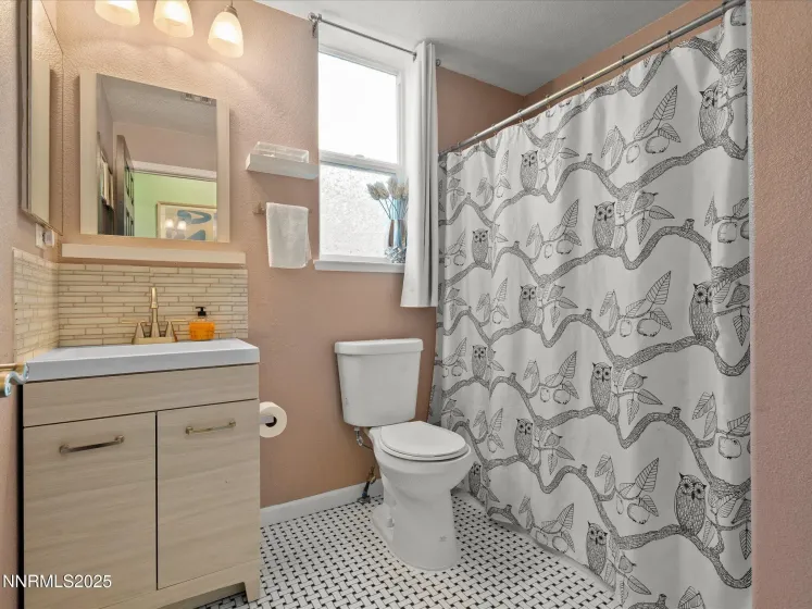 6970 Rioja, Sparks, Nevada 89436, 5 Bedrooms Bedrooms, ,3 BathroomsBathrooms,Residential,Residential,Rioja,250058212