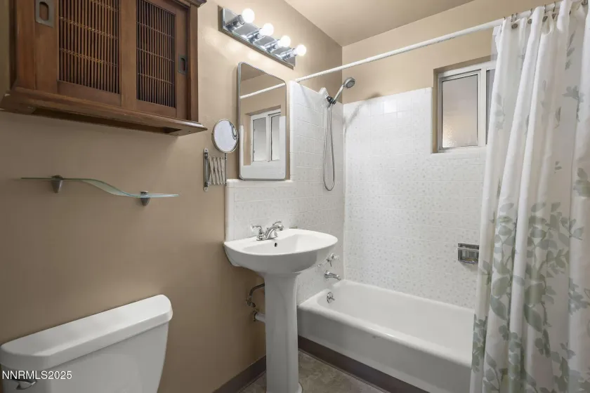 920 Brentwood, Reno, Nevada 89502, 3 Bedrooms Bedrooms, ,1 BathroomBathrooms,Residential,Residential,Brentwood,250058215