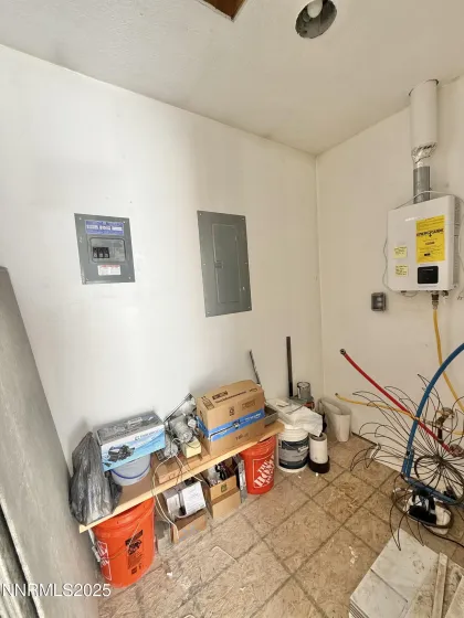 51 Horseshoe, Crescent Valley, Nevada 89821, 3 Bedrooms Bedrooms, ,2 BathroomsBathrooms,Residential,Residential,Horseshoe,250058216