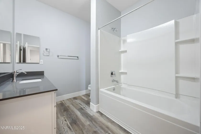 2738 Kettle, Sparks, Nevada 89436, 4 Bedrooms Bedrooms, ,3 BathroomsBathrooms,Residential,Residential,Kettle,250054573