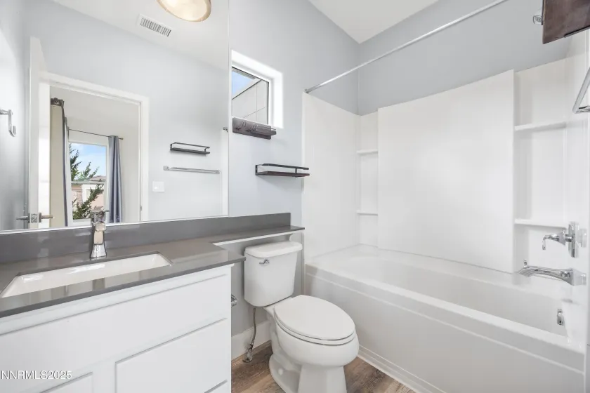 2738 Kettle, Sparks, Nevada 89436, 4 Bedrooms Bedrooms, ,3 BathroomsBathrooms,Residential,Residential,Kettle,250054573