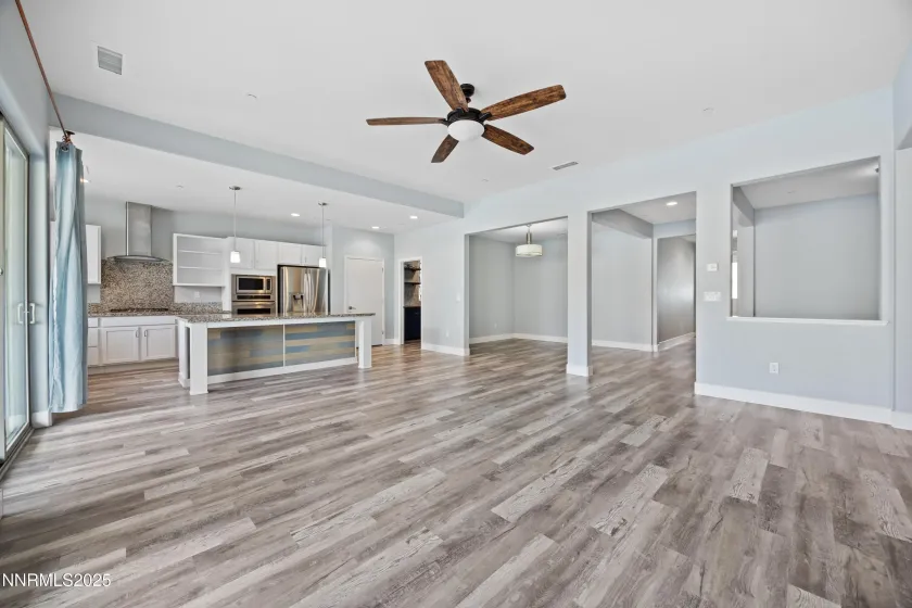 2738 Kettle, Sparks, Nevada 89436, 4 Bedrooms Bedrooms, ,3 BathroomsBathrooms,Residential,Residential,Kettle,250054573