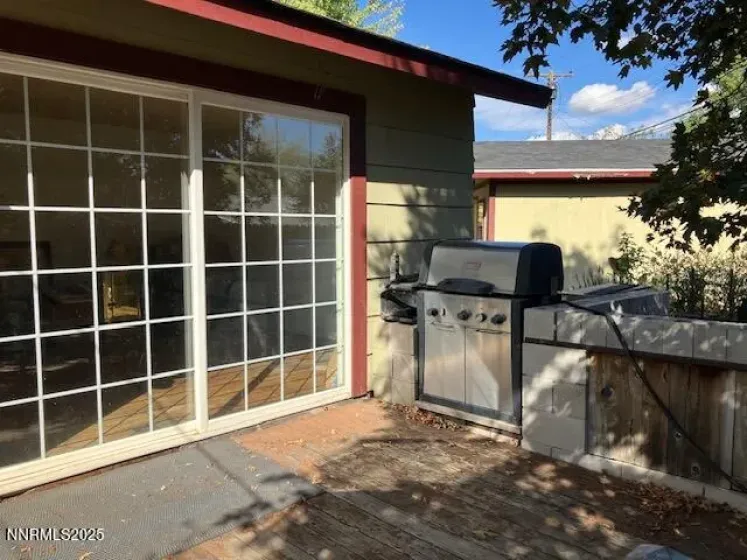 730 James, Reno, Nevada 89503, 3 Bedrooms Bedrooms, ,2 BathroomsBathrooms,Residential,Residential,James,250055807