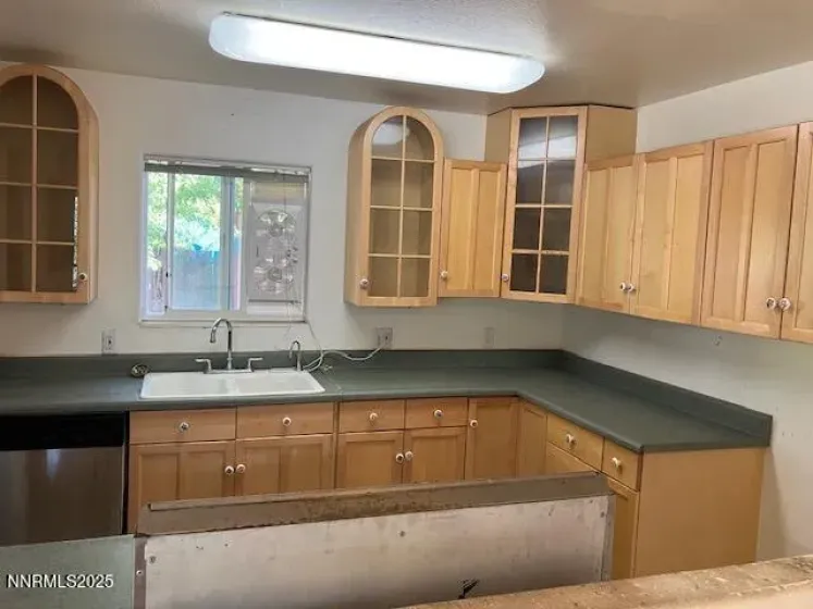 730 James, Reno, Nevada 89503, 3 Bedrooms Bedrooms, ,2 BathroomsBathrooms,Residential,Residential,James,250055807