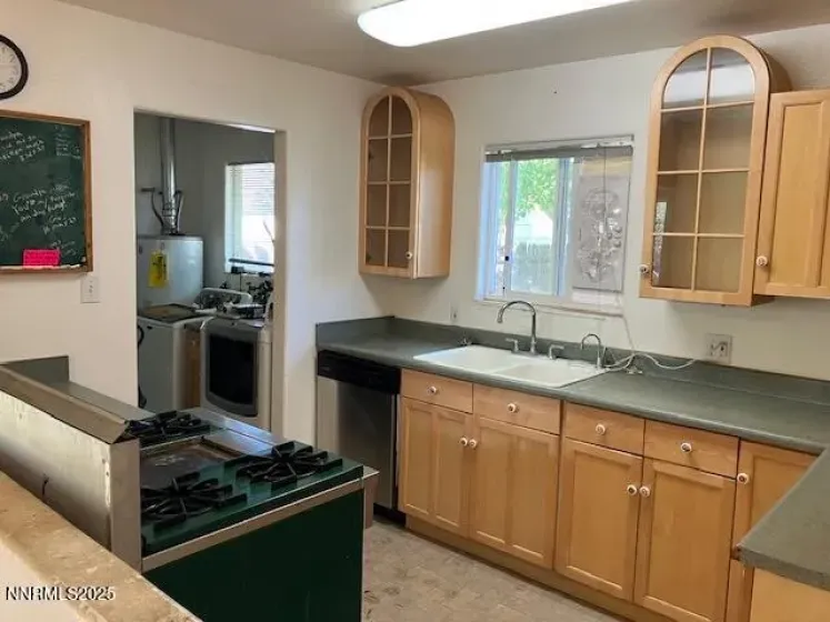 730 James, Reno, Nevada 89503, 3 Bedrooms Bedrooms, ,2 BathroomsBathrooms,Residential,Residential,James,250055807