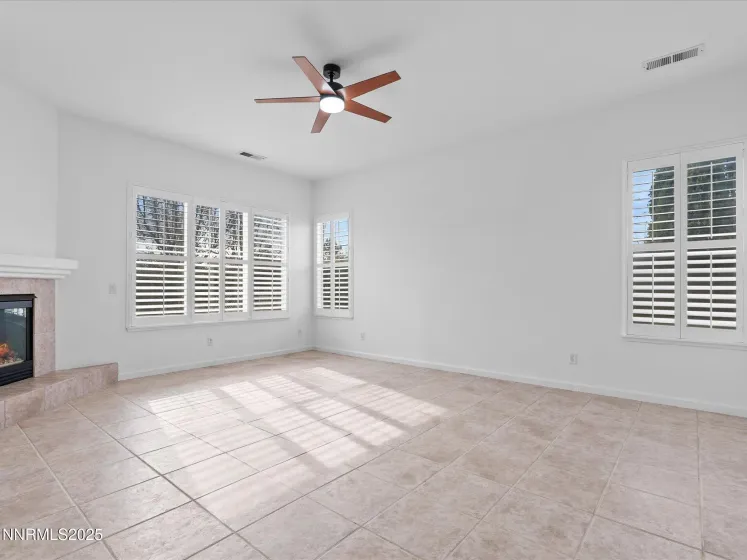 1300 Foxglen, Reno, Nevada 89521, 3 Bedrooms Bedrooms, ,2 BathroomsBathrooms,Residential,Residential,Foxglen,250058228