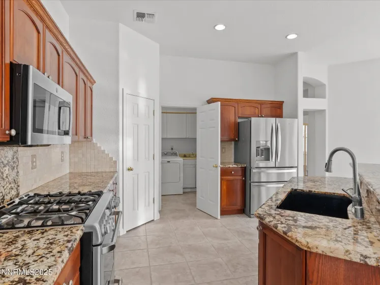 1300 Foxglen, Reno, Nevada 89521, 3 Bedrooms Bedrooms, ,2 BathroomsBathrooms,Residential,Residential,Foxglen,250058228