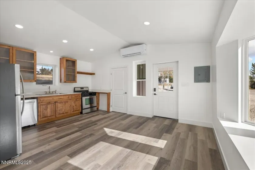 8101 Leroy, Reno, Nevada 89523, 5 Bedrooms Bedrooms, ,4 BathroomsBathrooms,Residential,Residential,Leroy,250058232