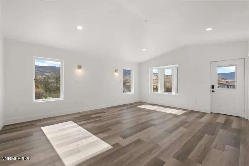 8101 Leroy, Reno, Nevada 89523, 5 Bedrooms Bedrooms, ,4 BathroomsBathrooms,Residential,Residential,Leroy,250058232