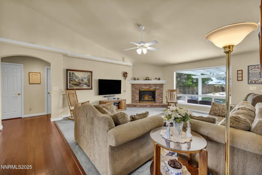 2866 La Cresta, Minden, Nevada 89423, 3 Bedrooms Bedrooms, ,2 BathroomsBathrooms,Residential,Residential,La Cresta,250058235