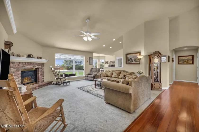 2866 La Cresta, Minden, Nevada 89423, 3 Bedrooms Bedrooms, ,2 BathroomsBathrooms,Residential,Residential,La Cresta,250058235