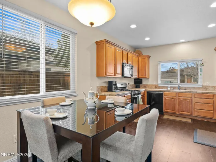 1718 River Gorge, Reno, Nevada 89521, 3 Bedrooms Bedrooms, ,2 BathroomsBathrooms,Residential,Residential,River Gorge,250058236