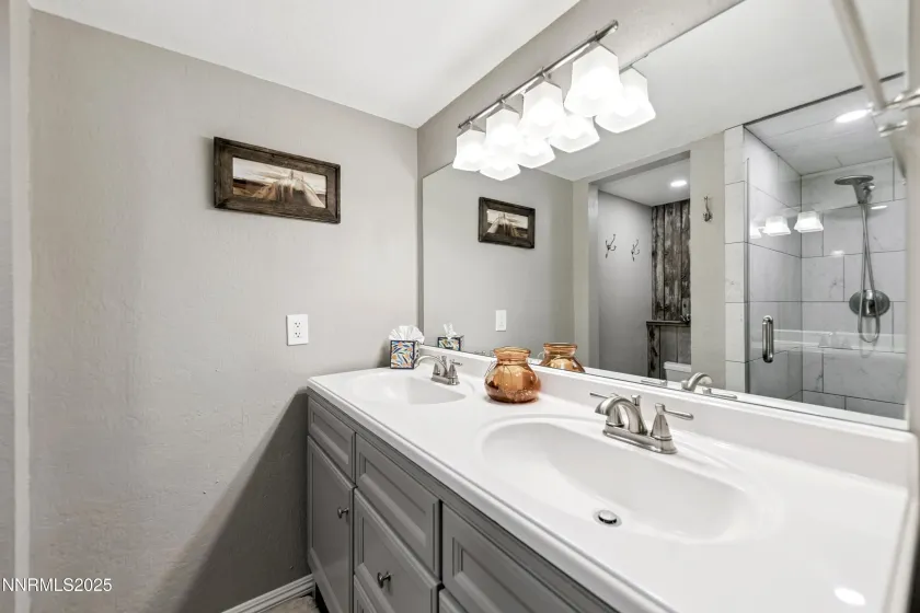 945 Harold, Incline Village, Nevada 89451, 2 Bedrooms Bedrooms, ,2 BathroomsBathrooms,Residential,Residential,Harold,250058238