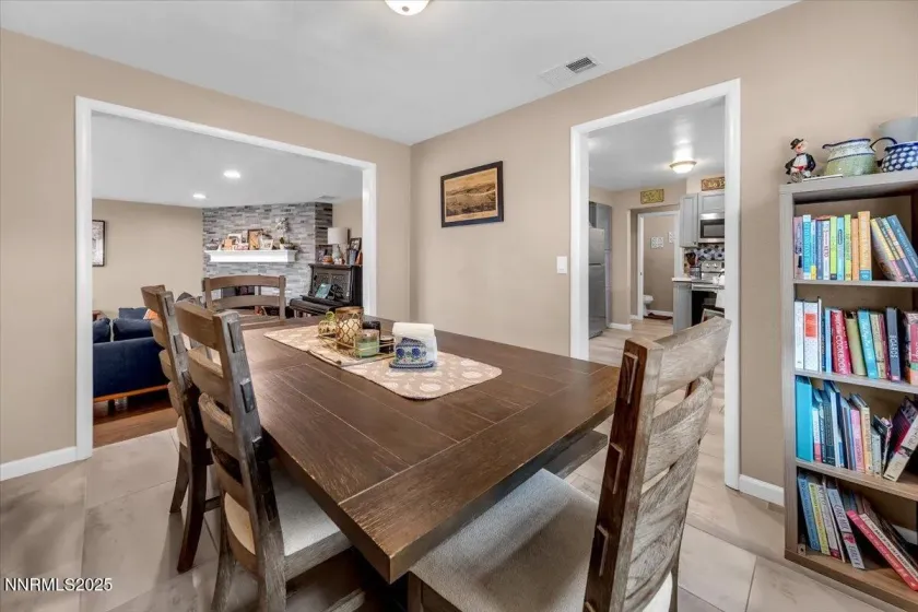 840 Hunter Lake, Reno, Nevada 89509, 3 Bedrooms Bedrooms, ,3 BathroomsBathrooms,Residential,Residential,Hunter Lake,250058237