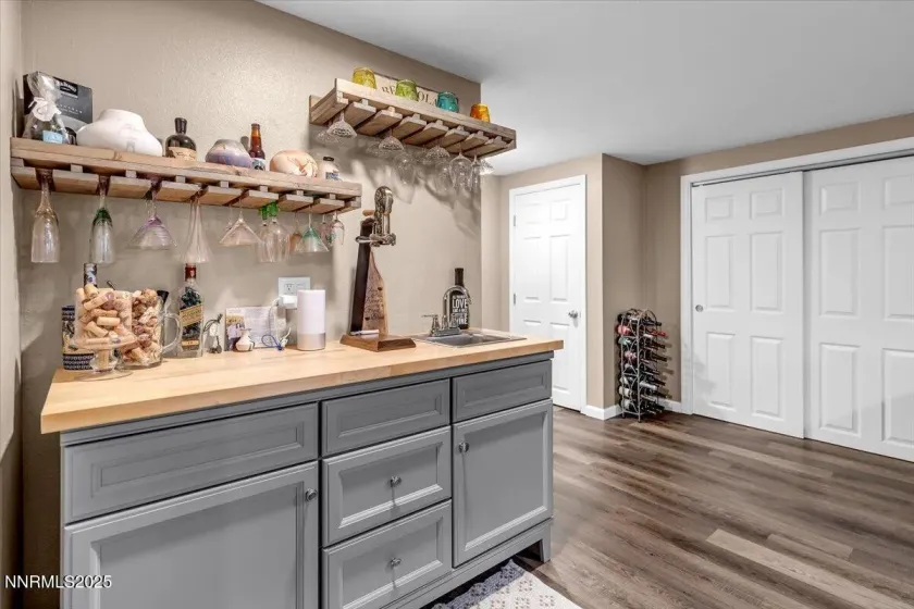 840 Hunter Lake, Reno, Nevada 89509, 3 Bedrooms Bedrooms, ,3 BathroomsBathrooms,Residential,Residential,Hunter Lake,250058237